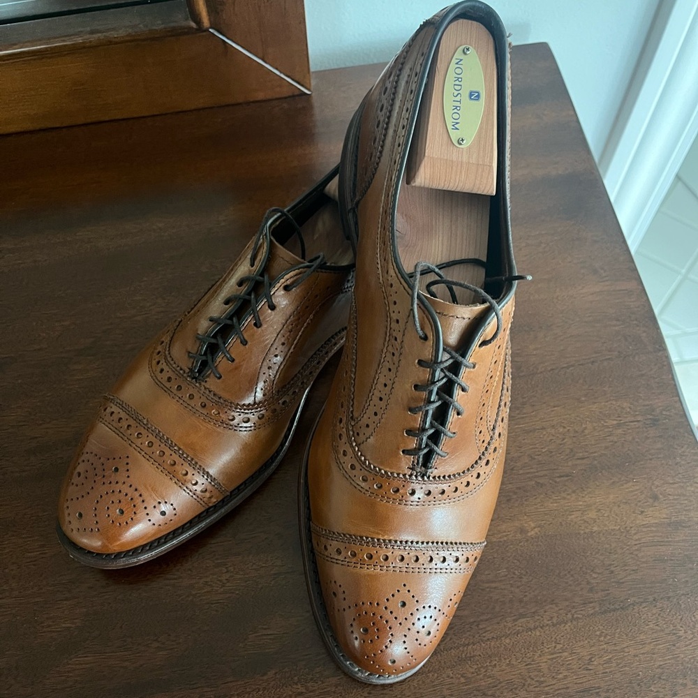 New listing- Allen Edmonds- Strand- 10.5D in Walnut - outstanding condition